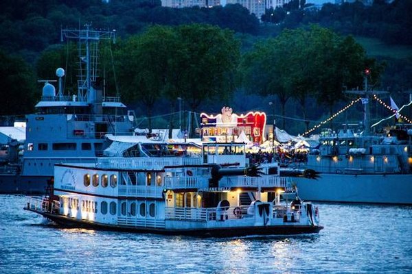 Découvrez Paris autrement: croisière inoubliable sur la Seine